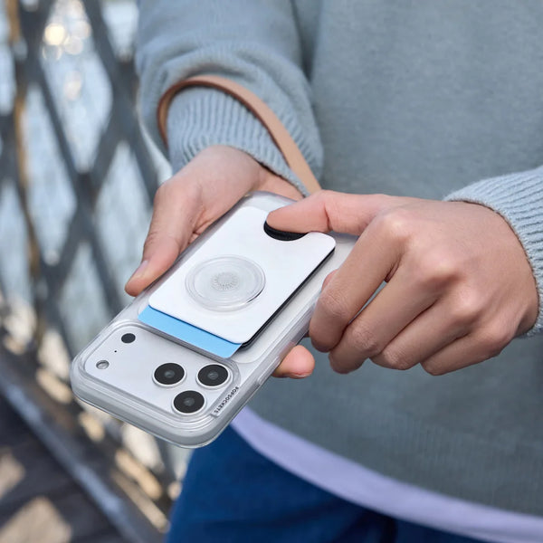 Magsafe Kickout Wallet